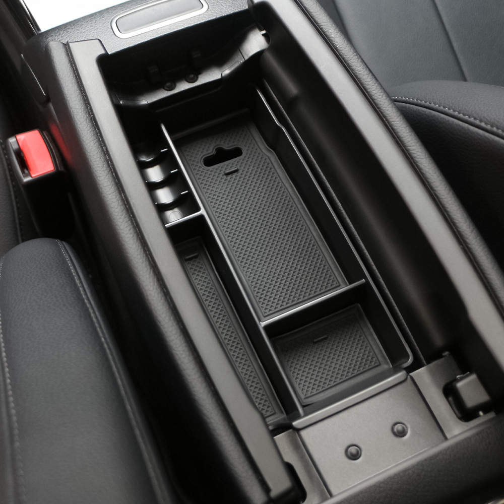 Vassoio portaoggetti per bracc - Car Accessories Essentials recensione e prezzo